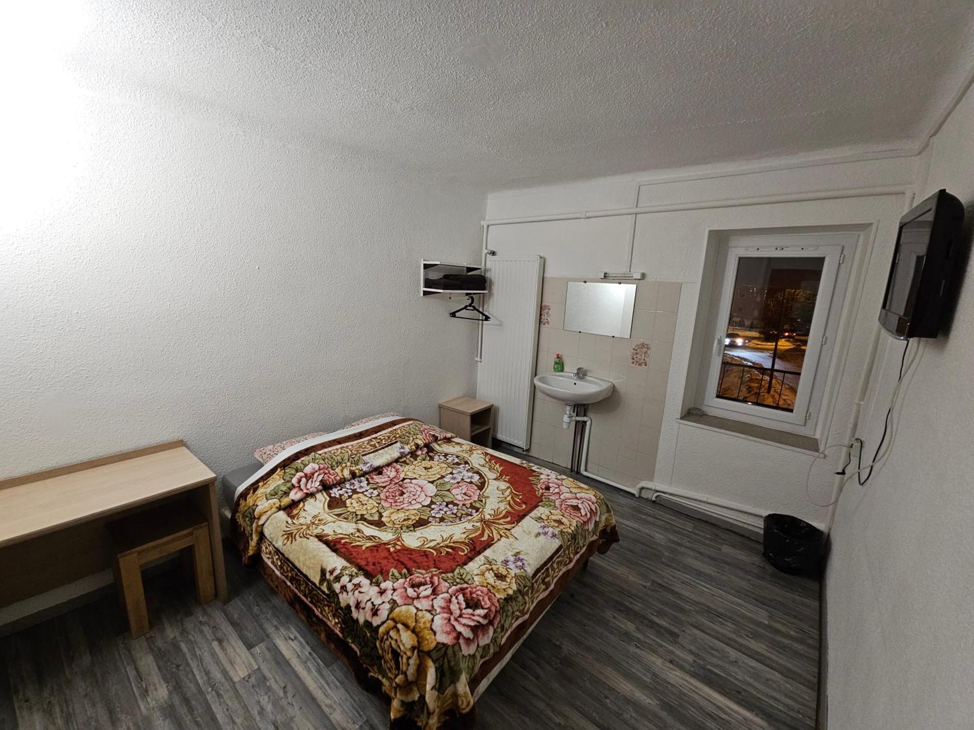 Hotel De La Gare Briançon Eksteriør bilde