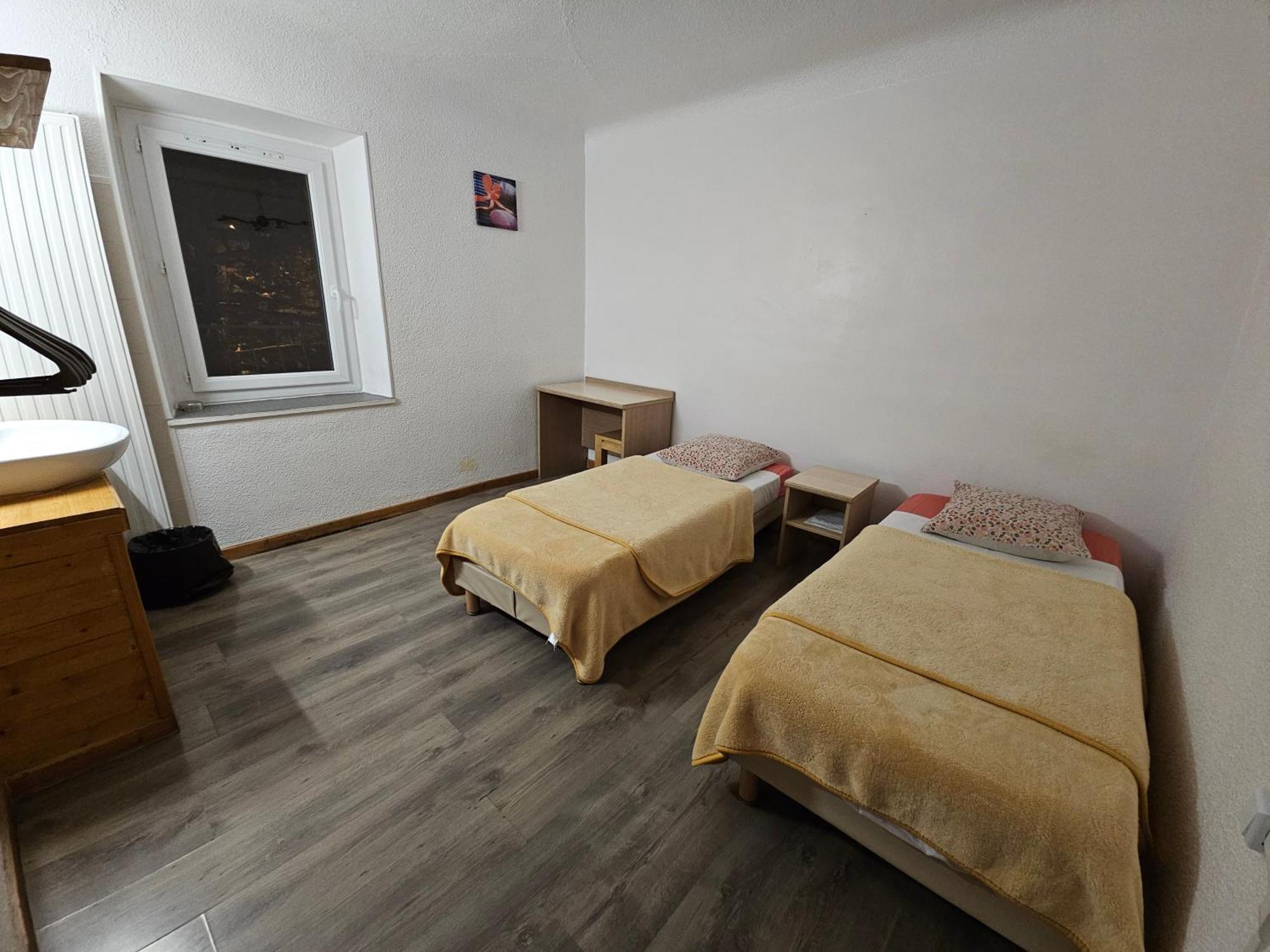 Hotel De La Gare Briançon Eksteriør bilde